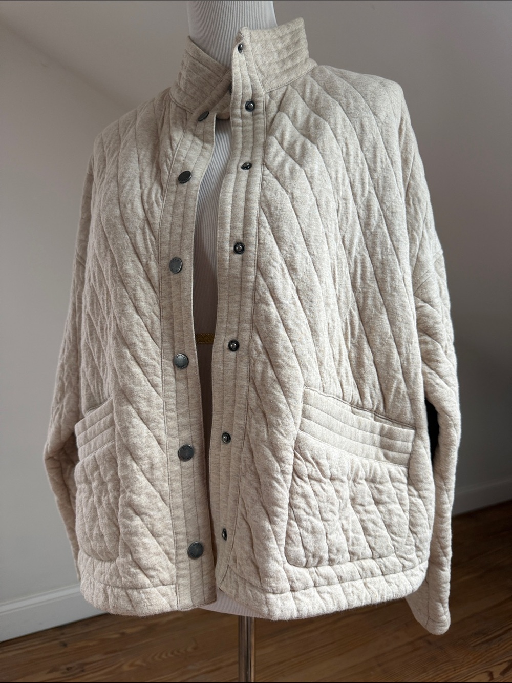 Orvis Quilted Light Beige Snap-Front Puffer Jacket